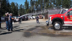 Abel sprays the engine Abel sprays the engine